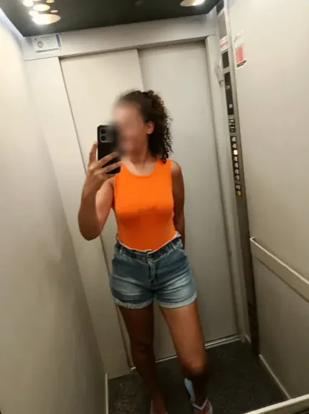 Emma, 33