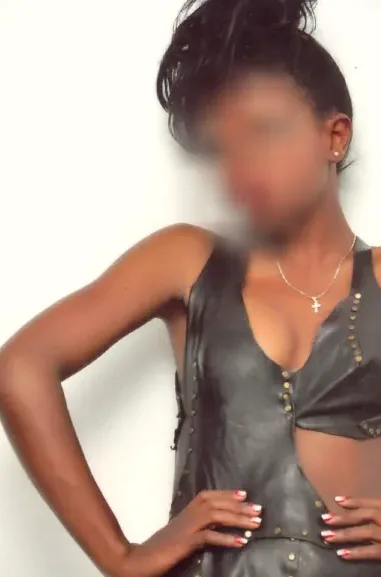 Femke, 32