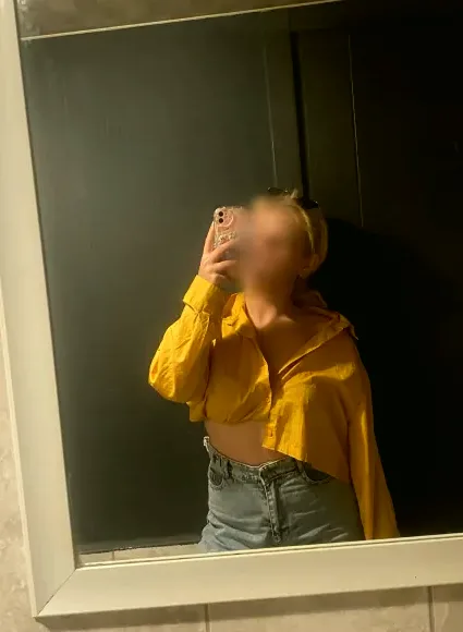 Hannah, 23