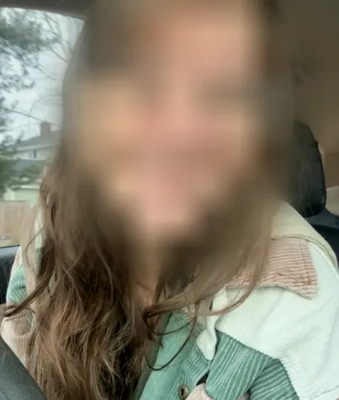 Karin, 40