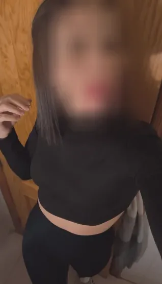 Kirsten, 28