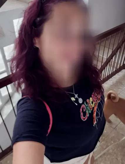 Laura, 33
