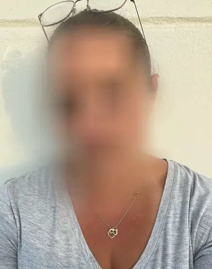 Liv, 33