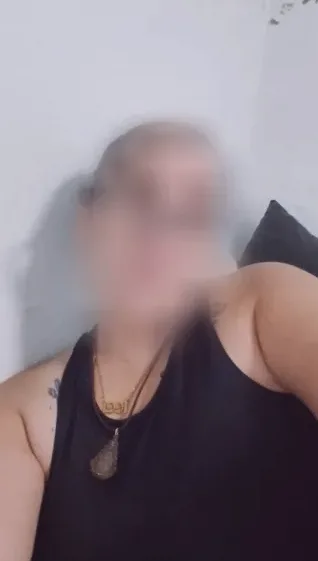 Merel, 35