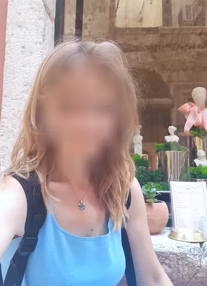 Nadia, 39