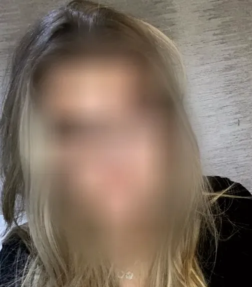 Naomi, 20