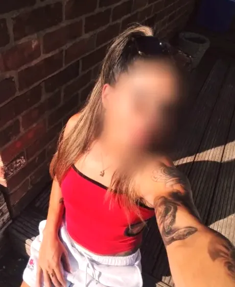 Nina, 30