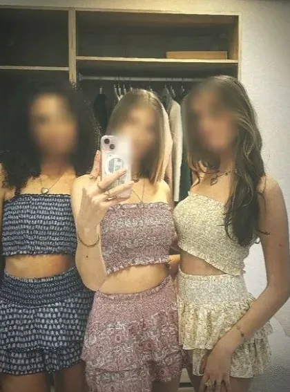 Shania, 20